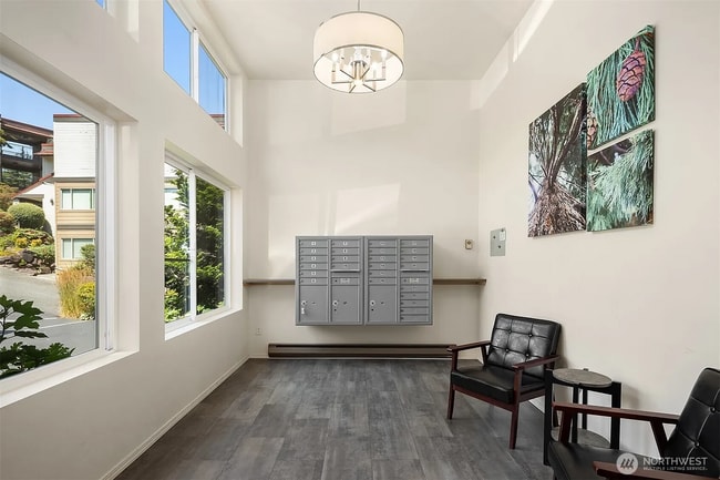 Lobby - 3825 NE 155th Pl