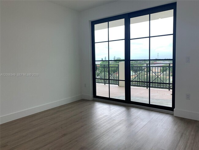 Foto del edificio - 4100 Davie Rd