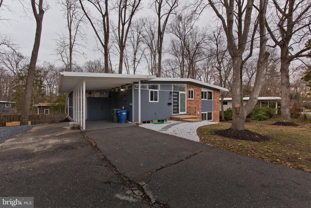 Primary Photo - 3507 Gallows Rd