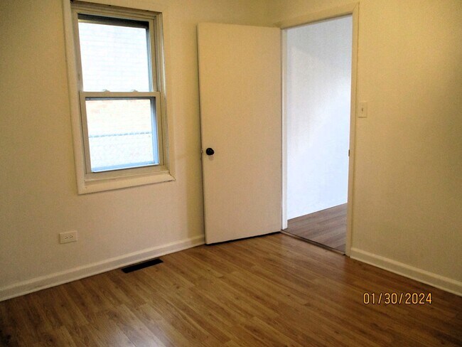 Foto del edificio - 9806 Marion Ave