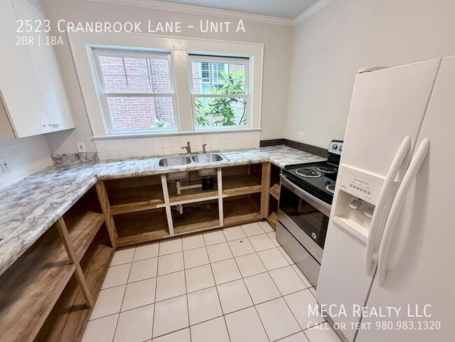 Building Photo - 2523 Cranbrook Ln