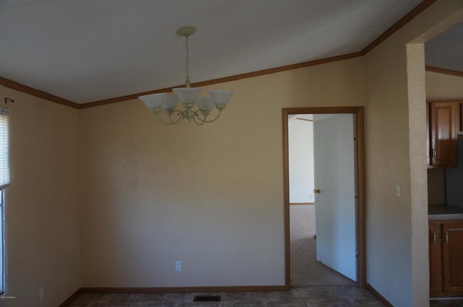 Foto del edificio - 121 Pine Cliff Rd