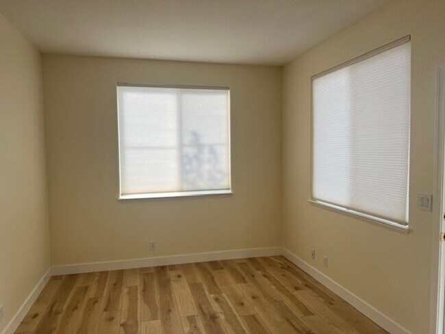 Foto del edificio - Welcome Home to your Newly Renovated 1-Bed...