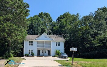 Building Photo - 2200 Anthony Dr