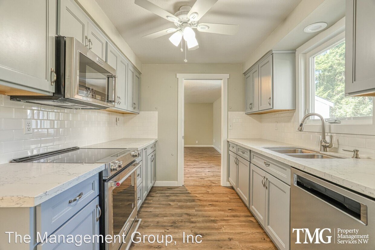 Foto principal - 3 br, 2 bath House - 19708 NE 11th Street