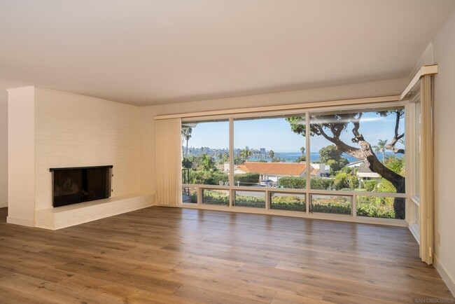 Building Photo - 8511 Avenida De Las Ondas