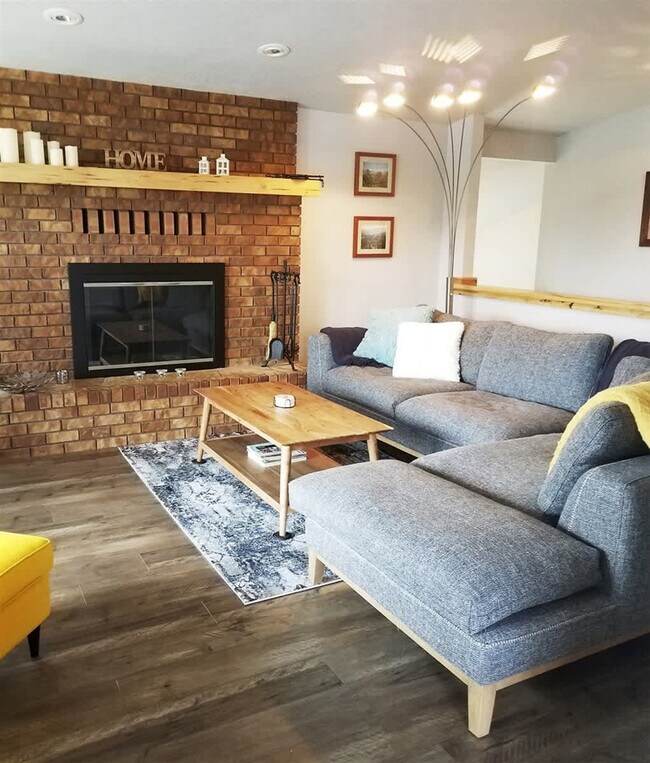 Foto del edificio - 2114 W 6th St