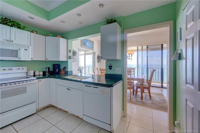 Foto del edificio - 8750 S Ocean Dr