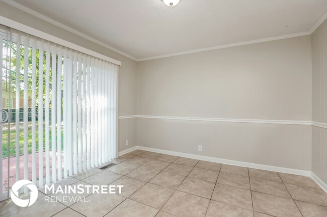 Building Photo - 7925 Stallion Dr