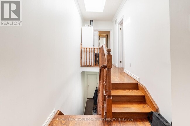 Building Photo - 149 Dovercourt Rd