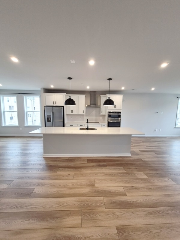 Building Photo - 648 Brookwood Glen Terrace