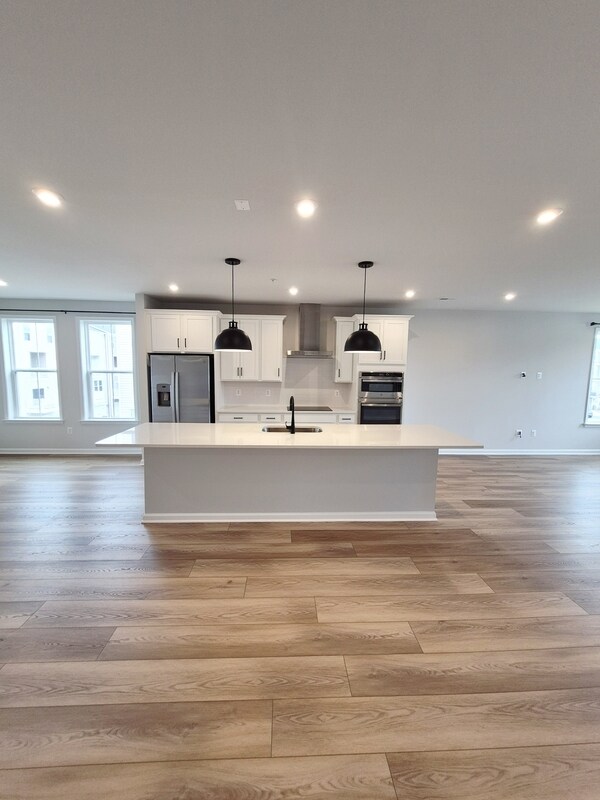 Foto del edificio - 648 Brookwood Glen Terrace