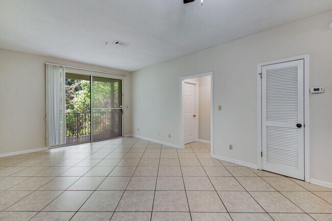 Building Photo - 200 Sandestin Ln