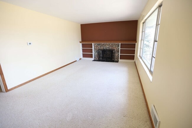 Building Photo - 1531 Kenan Ave NW