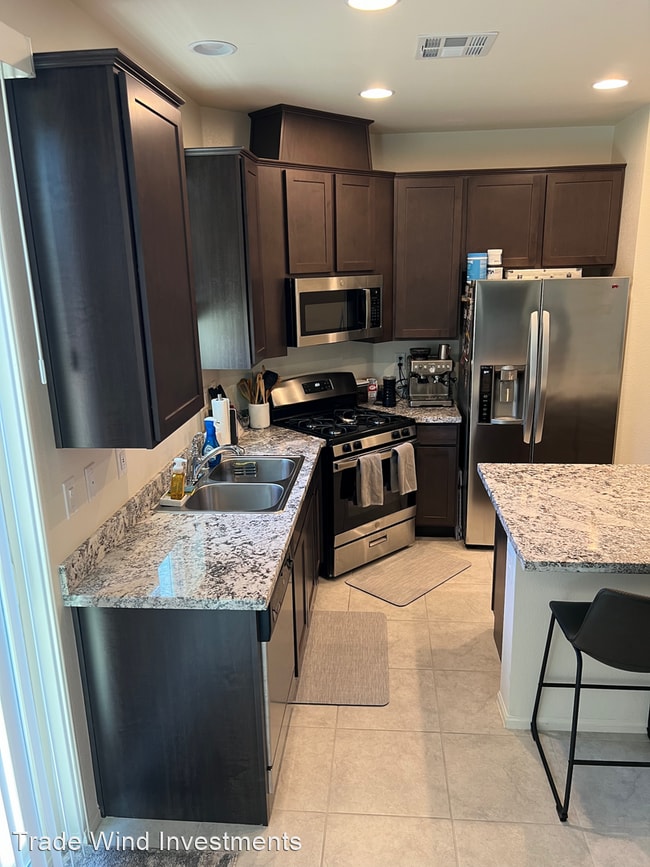 Building Photo - 4 br, 2.5 bath House - 89 PALM PARK COURT