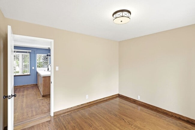 Building Photo - 2973 Arguello Dr