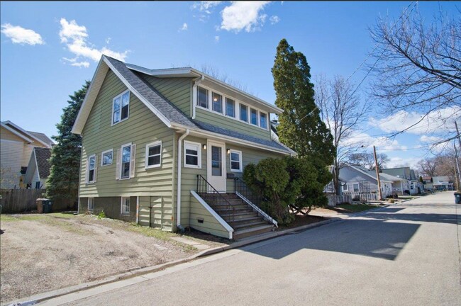 Foto del edificio - 166 Rodney Ct