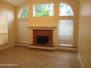 Building Photo - 3726 Reedpond Dr N