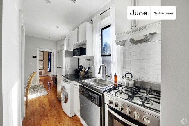 Building Photo - 824 9th Ave
