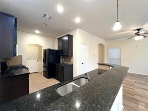 Building Photo - 6715 Honey Harvest Ln