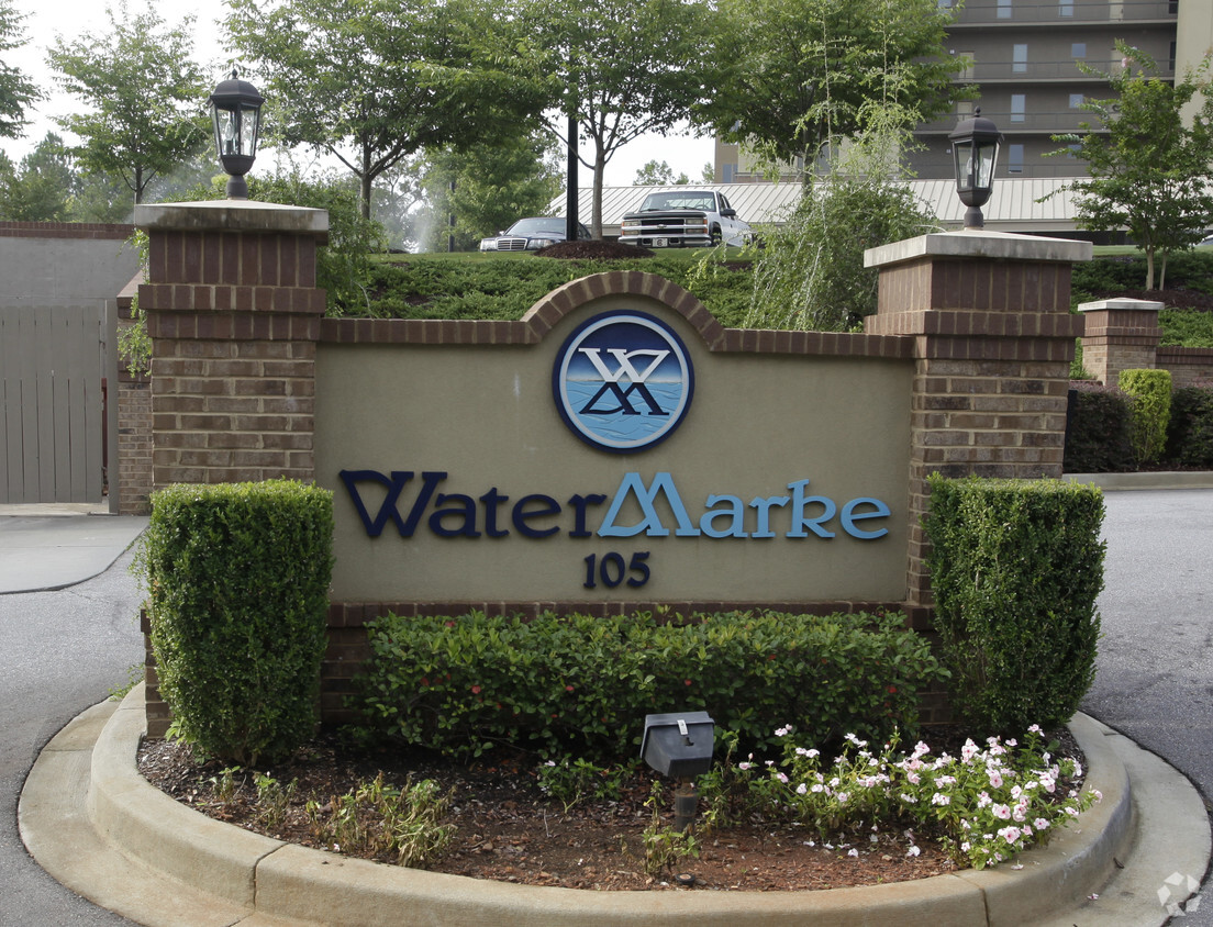 Foto del edificio - 105 Watermarke Ln