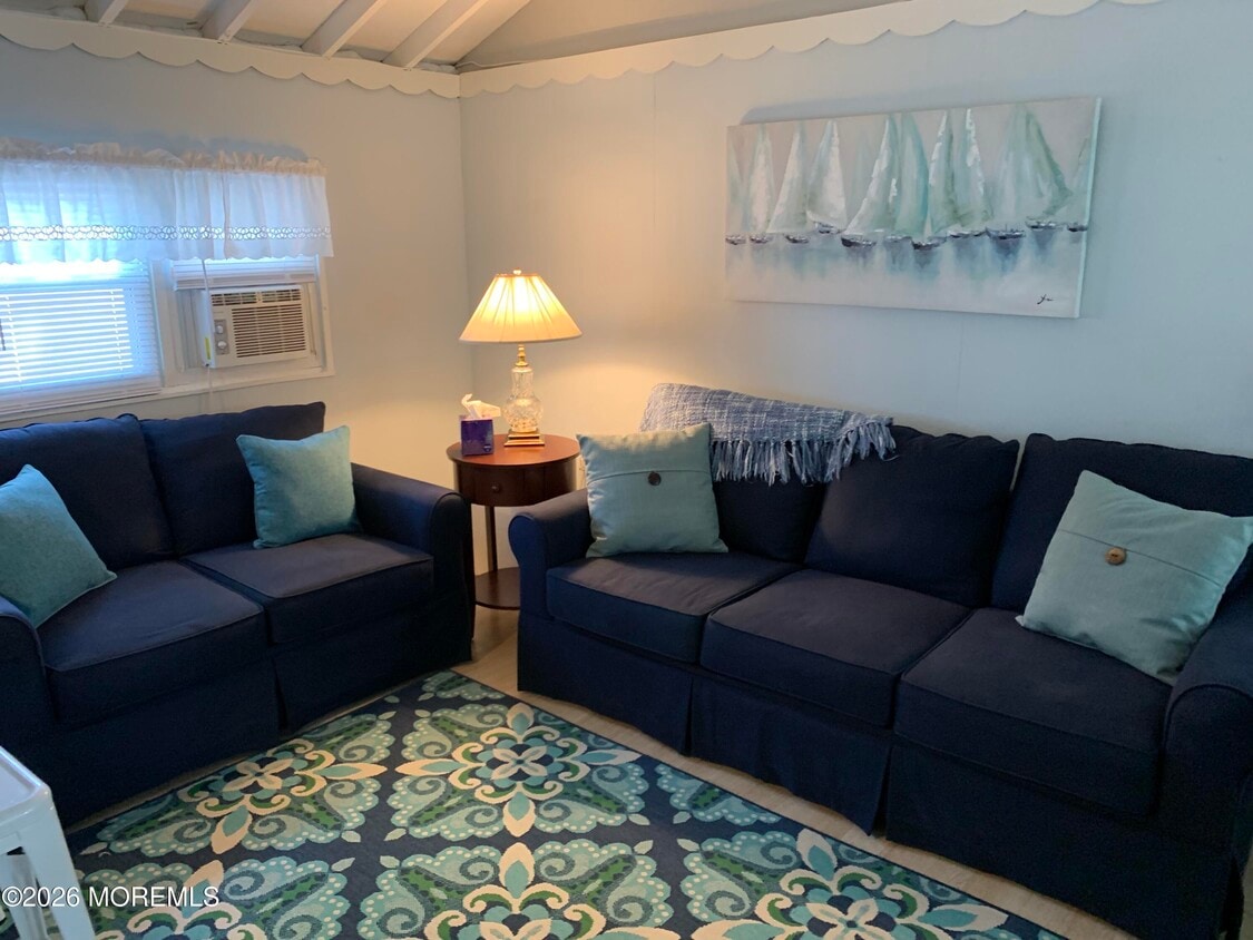 Foto del edificio - 600 Monmouth Ave