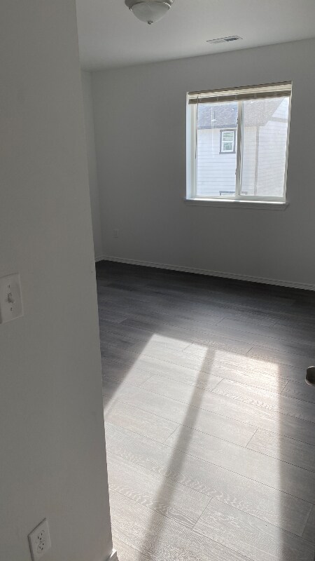 Building Photo - 2637 W Marina Dr