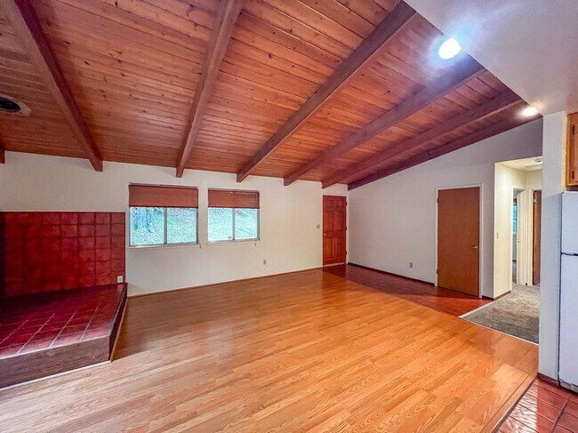 Foto del edificio - 19950 CA-128