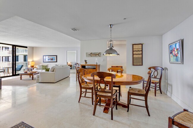 Foto del edificio - 3000 N Ocean Dr
