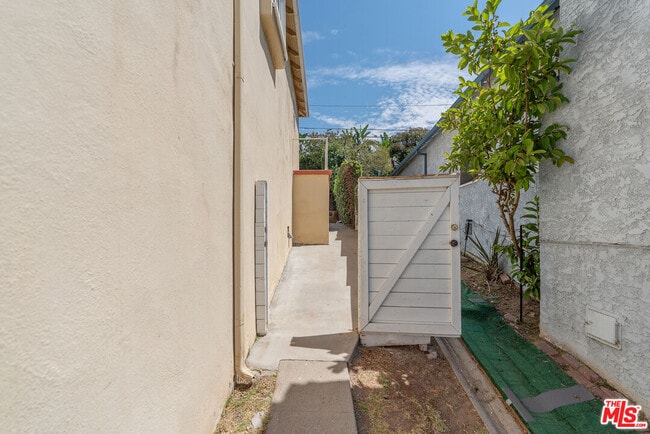 Building Photo - 4632 Mioland Dr