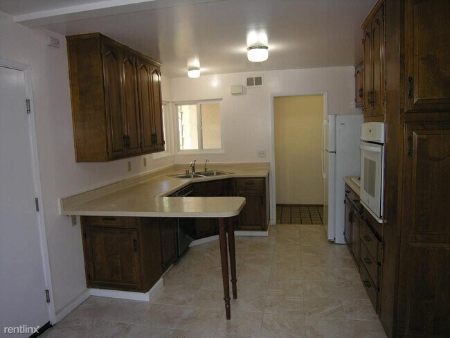 Foto del edificio - 3 br, 2 bath House - 7590 Erin Way