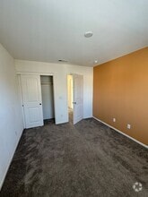 Building Photo - 30358 Village Knoll Dr