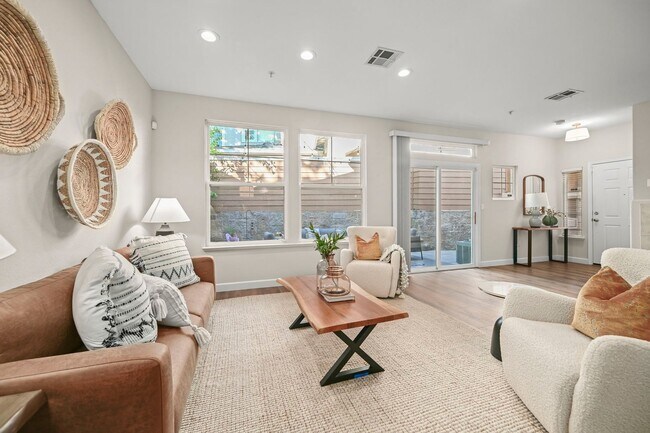 Building Photo - Bright and Spacious, 2BD/2.5BA, Two-Story Condo in Oak Creek in San Ramon- Available NOW!