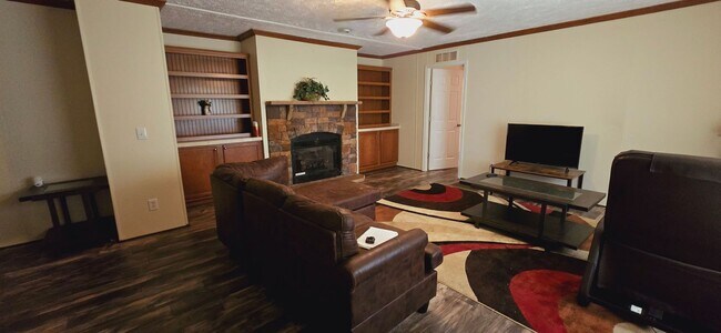 Foto del edificio - Spacious Home In Miledgeville Available fo...