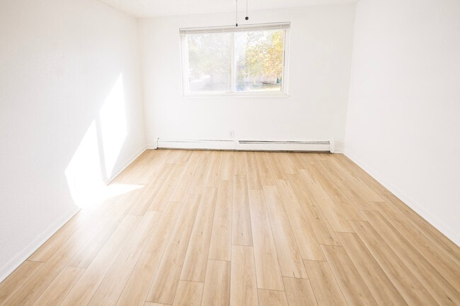 Building Photo - Quitman Grove Apartments