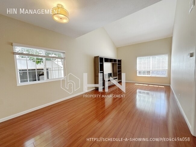 Foto del edificio - 34379 Benedick Ln