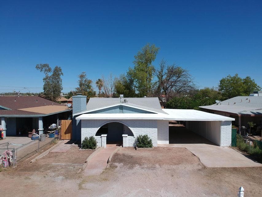 Foto principal - 1120 E 3rd St