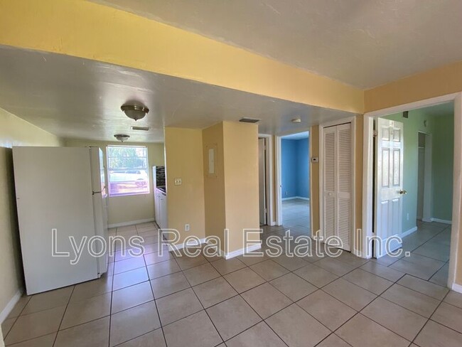 Foto del edificio - 3323 Canal St