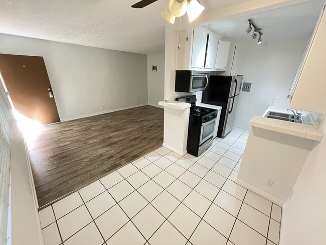 Building Photo - 3771 Jasmine Ave