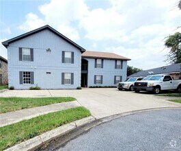 Building Photo - 417 E Ulex Ave