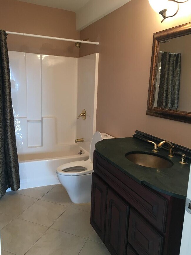 Foto del edificio - 7285 Snake Rd