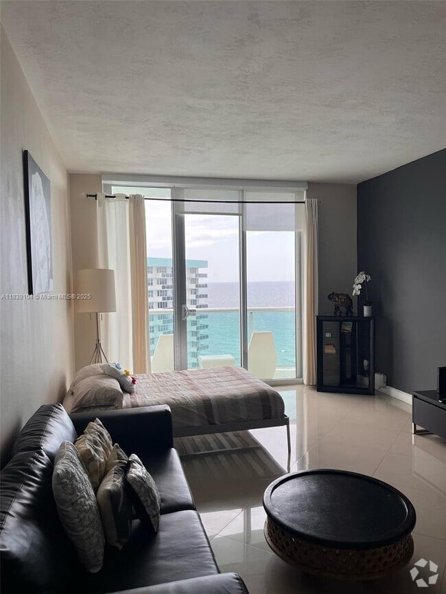 Building Photo - 3801 S Ocean Dr