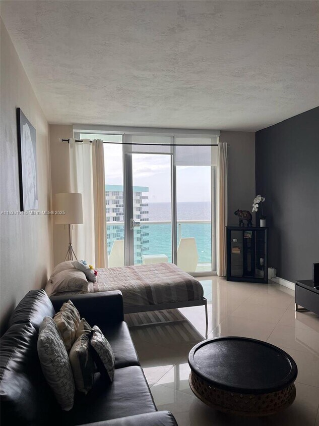 Primary Photo - 3801 S Ocean Dr