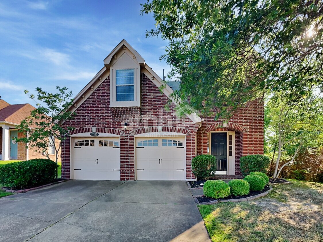 Primary Photo - 12315 Longleaf Oak Trail