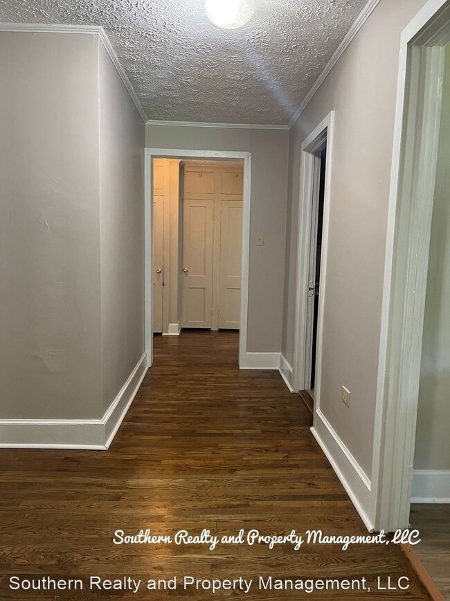 Foto del edificio - 3 br, 1 bath House - 210 North Ashurst Avenue