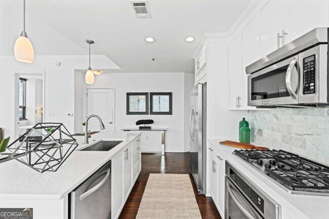 Building Photo - 270 17th St NW