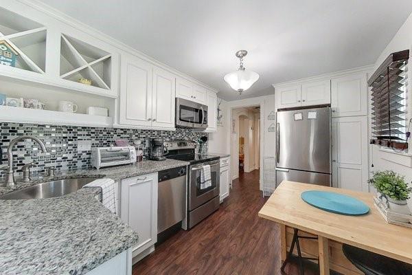 Primary Photo - 95 Renfrew Ave