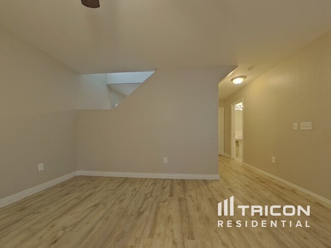 Foto del edificio - 6246 N Florence Ave