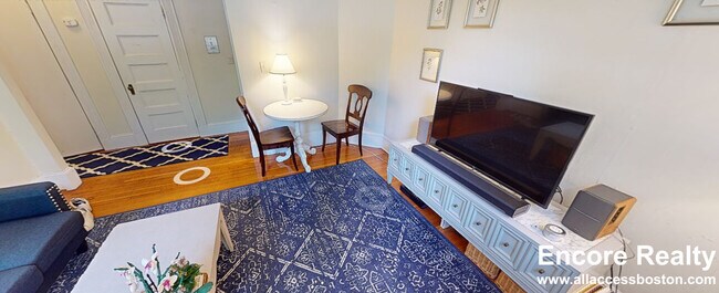 Foto del edificio - 1583 Beacon St