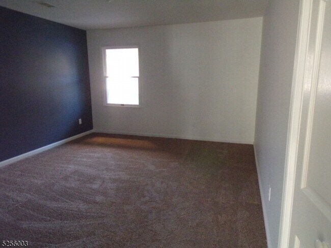 Building Photo - 272 US-206
